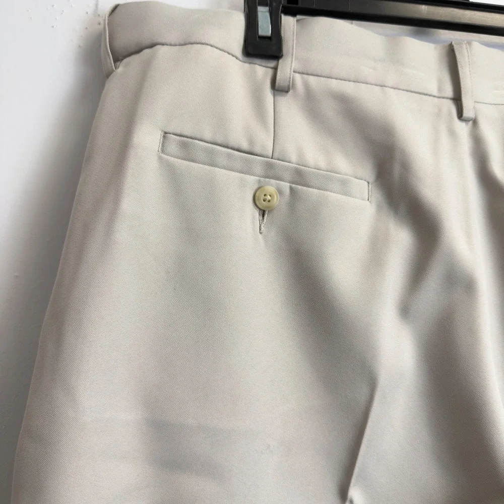 Pro Tour Coolplay Mens 38 Tan Golf Shorts Flat Front Khaki Polyester Expandable